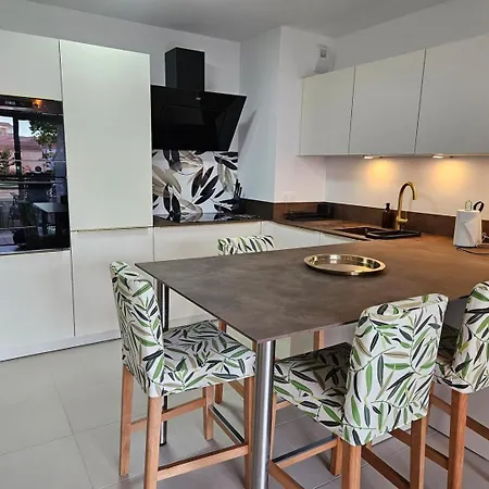 Apartamento T2 Evasion Azur-4p 150m From T/sea, Terrace, Park. Fréjus