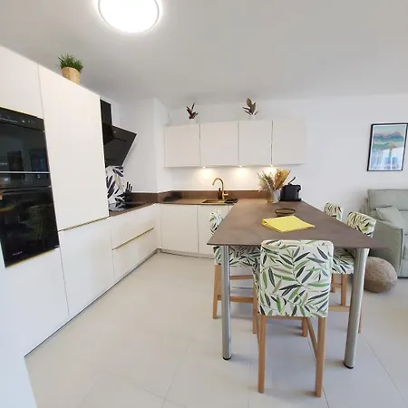 T2 Evasion Azur-4p 150m From T/sea, Terrace, Park. Apartment Fréjus